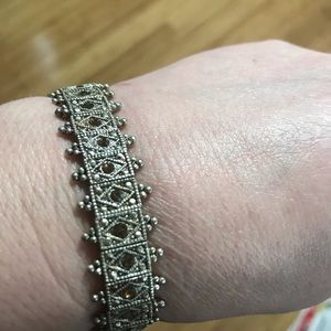 Stretch bracelet with beads